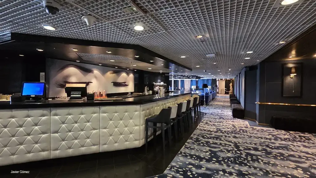 Blue Bar en Celestyal Journey